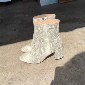 Urban Outfitters snakeskin boots size 9